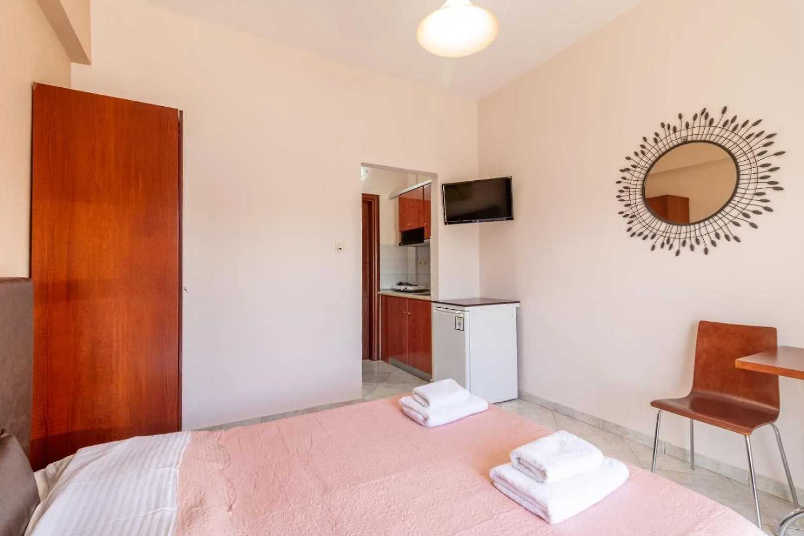 Iliadis House Apartment Sarti 0*,