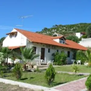 Summer Garden αpartments & Kapszulahotel Argosztóli